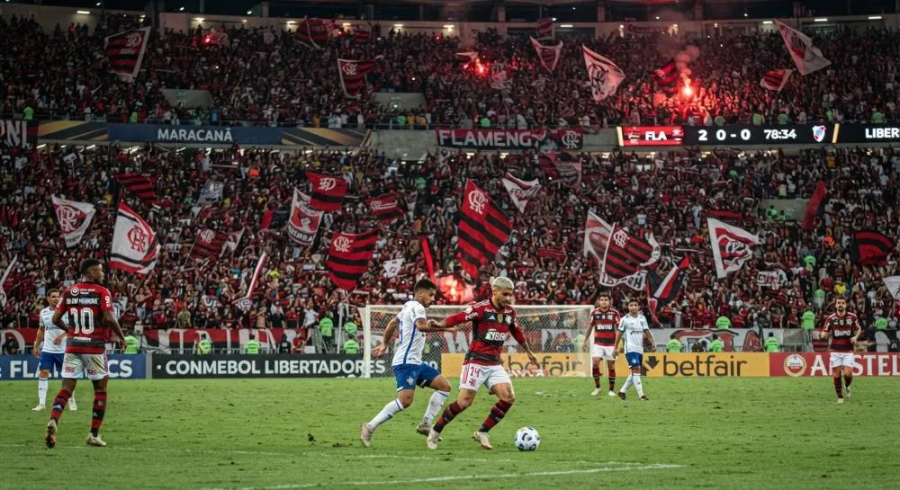 Flamengo é eliminado pelo Estudiantes nos pênaltis e dá adeus à Libertadores